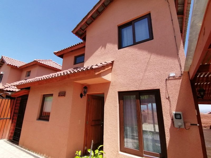 CASA EN VENTA 170 M² 3D 2B 1E – Loma Redonda – PUENTE ALTO (Cód. 170)
